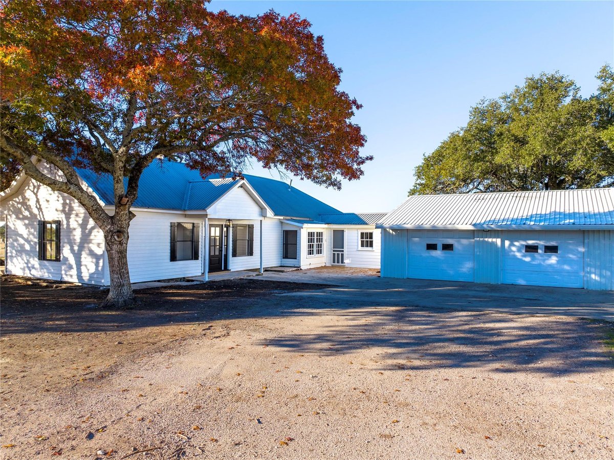 View 123 Private Road 138 in Double Ott Ranch 123 Private Road 138 - front exterior - Luxury home in Double Ott Ranch, Lampasas, TX