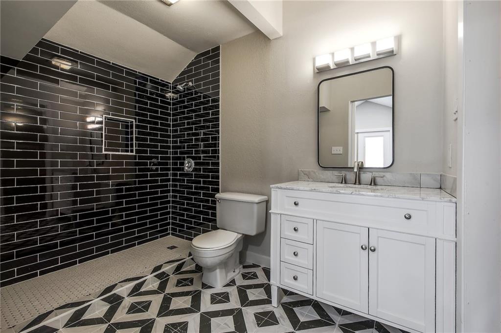 View 12304 Burr Ridge Dr Unit #A in Springswood Sec 01 12304 Burr Ridge Dr Unit #A - front exterior - Luxury home in Springswood Sec 01, Austin, TX