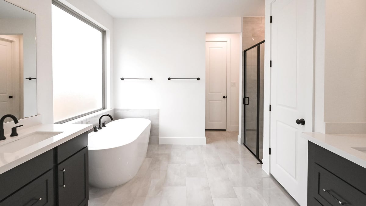 Bathroom at 124 Brewer St - 4 bed 3 bath home