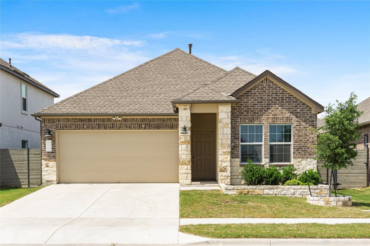 124 Cherry ridge Rd - front exterior - Luxury home in Wolf Ranch, Georgetown, TX