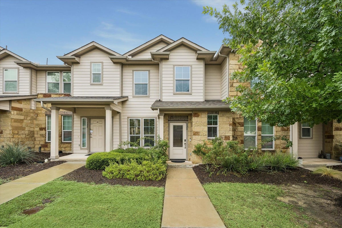 View 124 Homily DR in Carrington Court 124 Homily DR - front exterior - Luxury home in Carrington Court, Pflugerville, TX