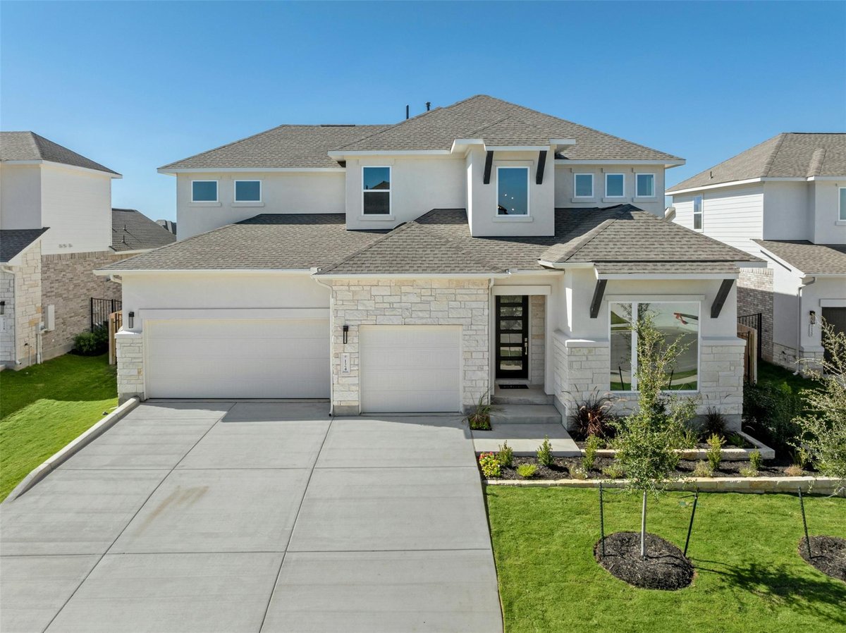 Living area at 124 Irvine Pass - 5 bed 4 bath home