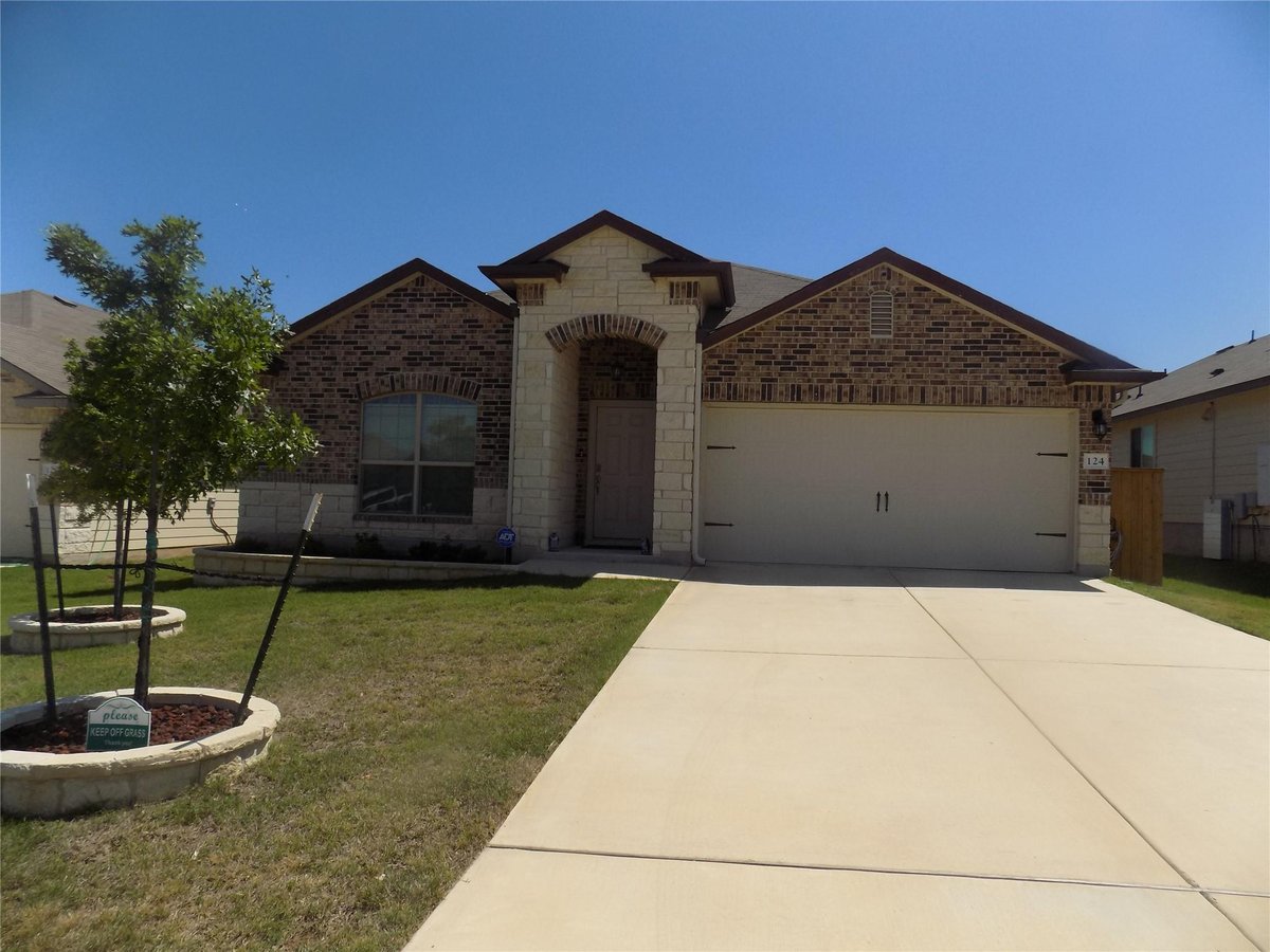 View 124 Rearden Blvd in schwertner ranch 124 Rearden Blvd - front exterior - Luxury home in schwertner ranch, Jarrell, TX