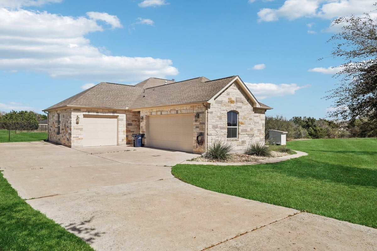 Primary bedroom at 124 Sunrise Cir - 5 bed 3 bath home