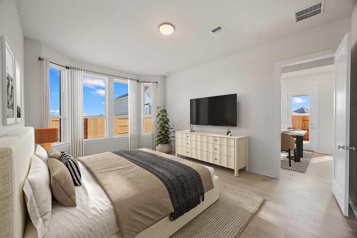 Primary bedroom at 124 Top View Dr - 4 bed 3 bath home