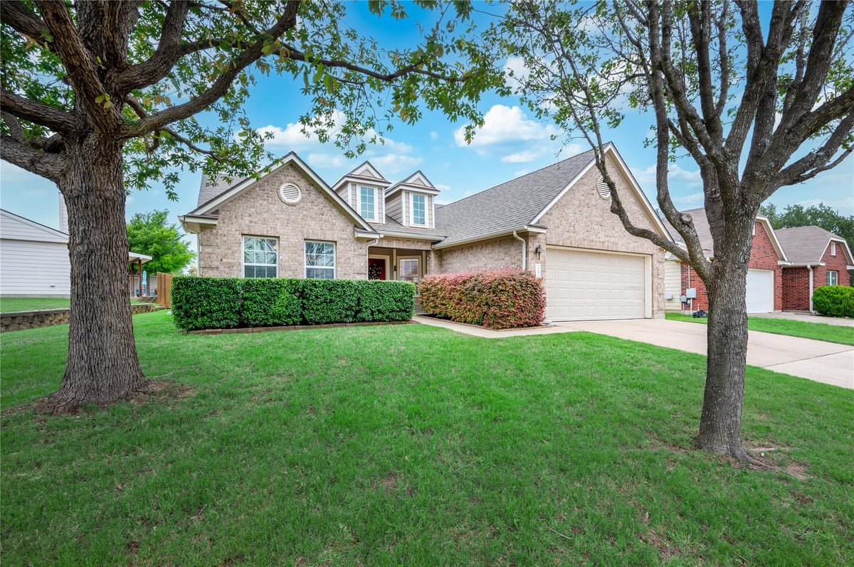 View 124 Yaupon CV in Hometown Kyle Sub Ph 2 124 Yaupon CV - front exterior - Luxury home in Hometown Kyle Sub Ph 2, Kyle, TX