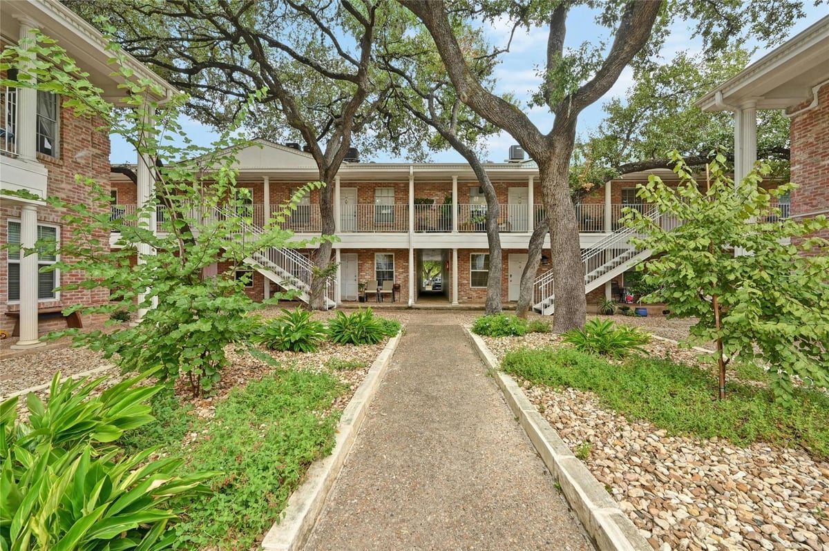 View 1240 Barton Hills DR Unit #104 in Barton Terrace Condo 1240 Barton Hills DR Unit #104 - property photo 1 - Luxury home in Barton Terrace Condo, Austin, TX