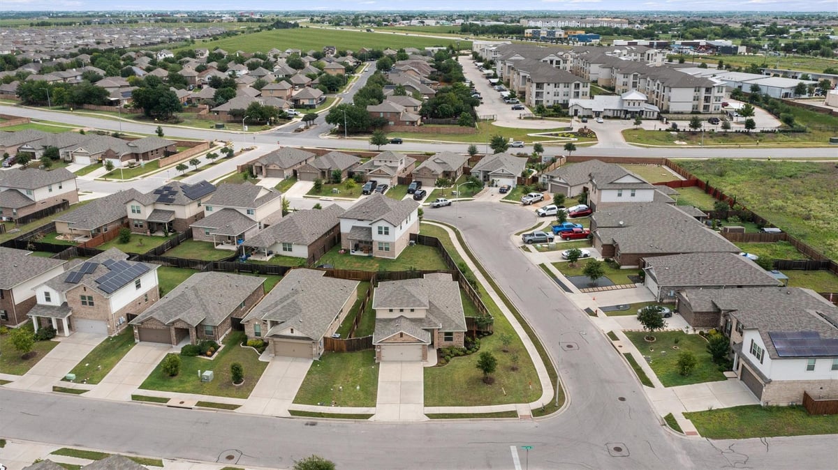 12410 Amber Lynn PATH - front exterior - Luxury home in Shadowglen, Manor, TX