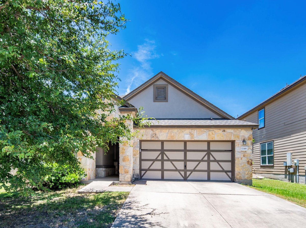 View 12416 Dwight Eisenhower ST in Presidential Meadows Sec 5 12416 Dwight Eisenhower ST - front exterior - Luxury home in Presidential Meadows Sec 5, Manor, TX
