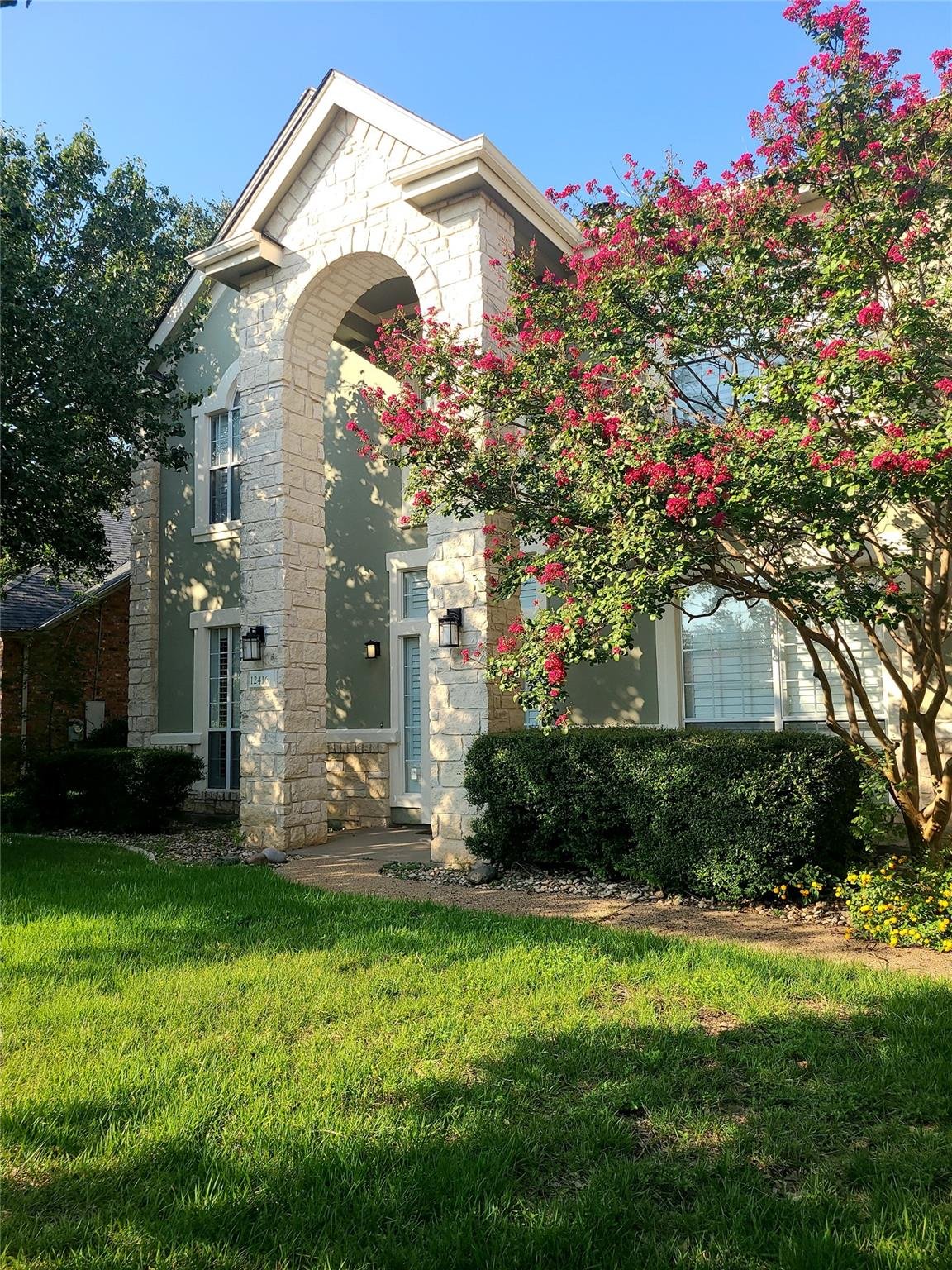 View 12416 Fairfax Ridge PL in Lake Pointe 12416 Fairfax Ridge PL - property photo 1 - Luxury home in Lake Pointe, Austin, TX