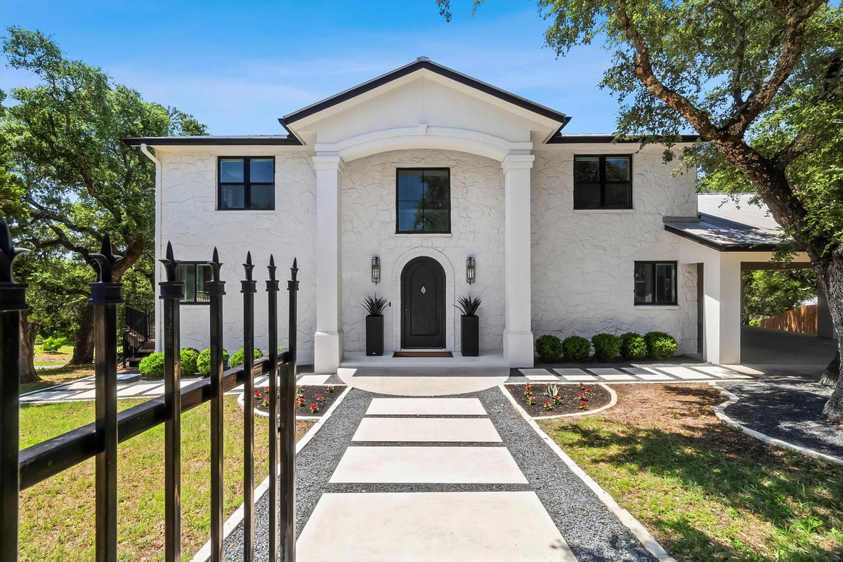 1242 Stagecoach Dr - front exterior - Luxury home in Canyon Lake Hills, Canyon Lake, TX