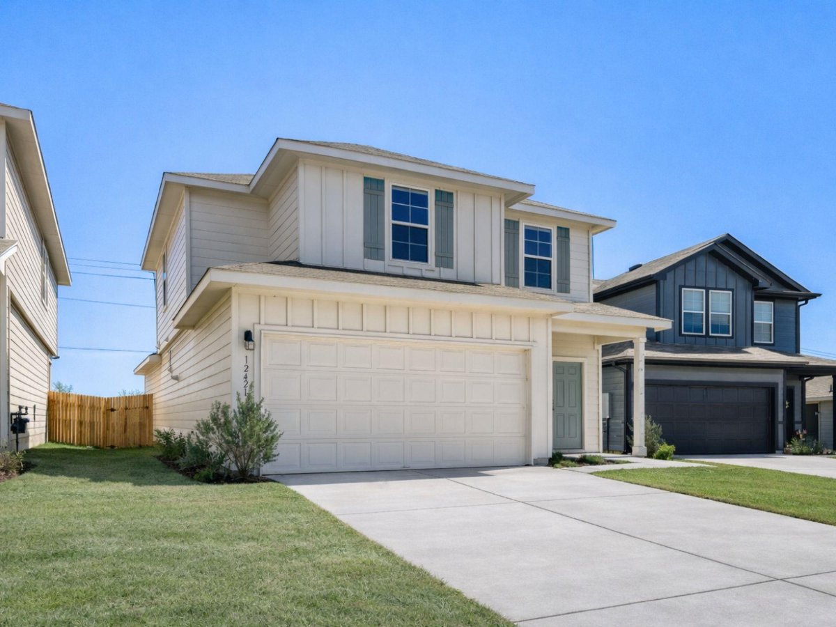 View 12421 Silversmith Ln in DURANGO 12421 Silversmith Ln - front exterior - Luxury home in DURANGO, Mustang Ridge, TX