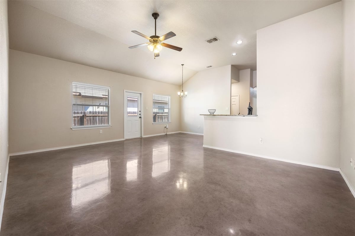 Living area at 125-127 Joanne Cv - Samuels Court 725, New Braunfels, TX