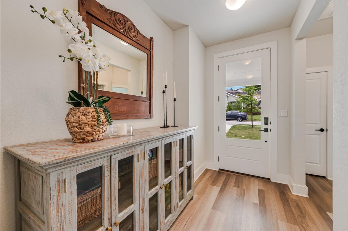 Living area at 125 Broken Oak Dr - 4 bed 3 bath home