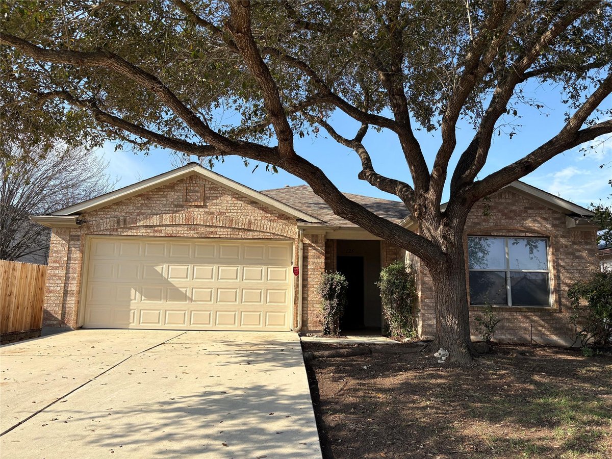 View 125 Camelia Pkwy in Hometown Kyle Ph 1 125 Camelia Pkwy - property photo 1 - Luxury home in Hometown Kyle Ph 1, Kyle, TX