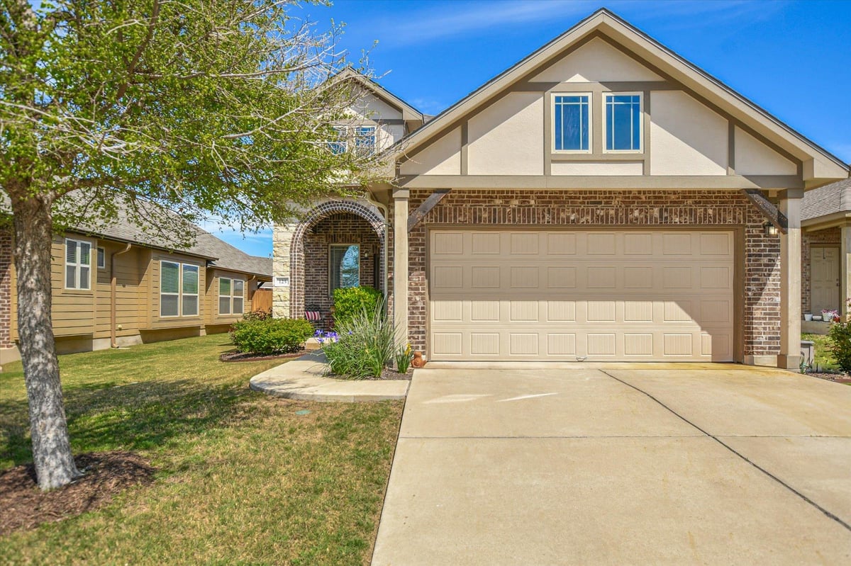 View 125 Lasino Dr in Saddlecreek Ph 1B 125 Lasino Dr - front exterior - Luxury home in Saddlecreek Ph 1B, Georgetown, TX