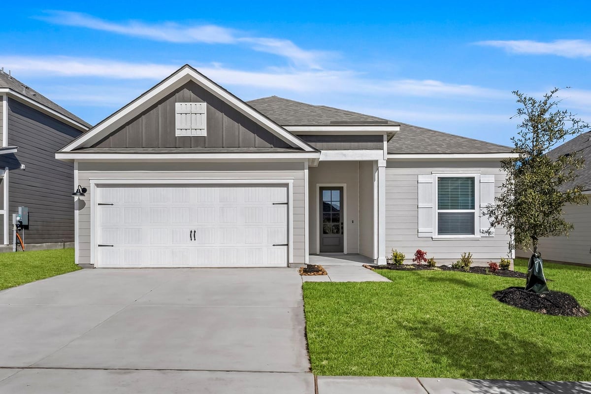 View 125 Skyflower LN in Trace Sub Pa 2B Sec C 125 Skyflower LN - property photo 1 - Luxury home in Trace Sub Pa 2B Sec C, San Marcos, TX