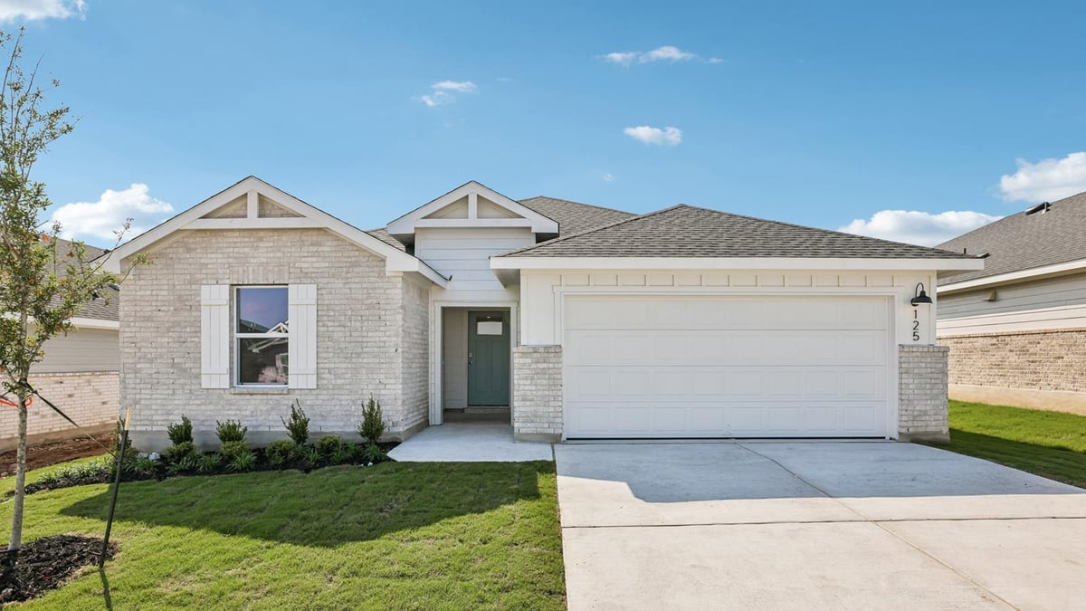 View 125 SOUTHRIDGE Trl in THUNDER ROCK 125 SOUTHRIDGE Trl - front exterior - Luxury home in THUNDER ROCK, Marble Falls, TX