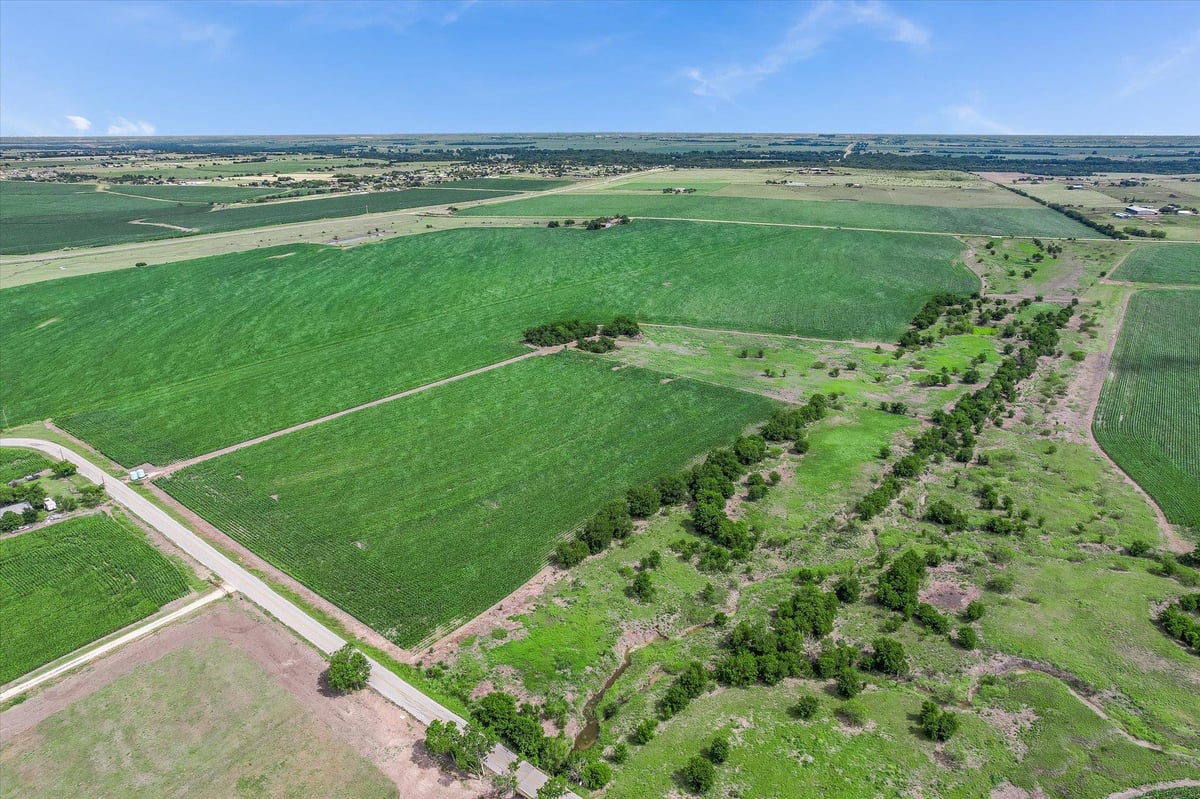 View 12500 Felder Ln in Lindsey 12500 Felder Ln - aerial view with 12500 Felder Ln in Coupland - Luxury lot in Lindsey, Coupland, TX