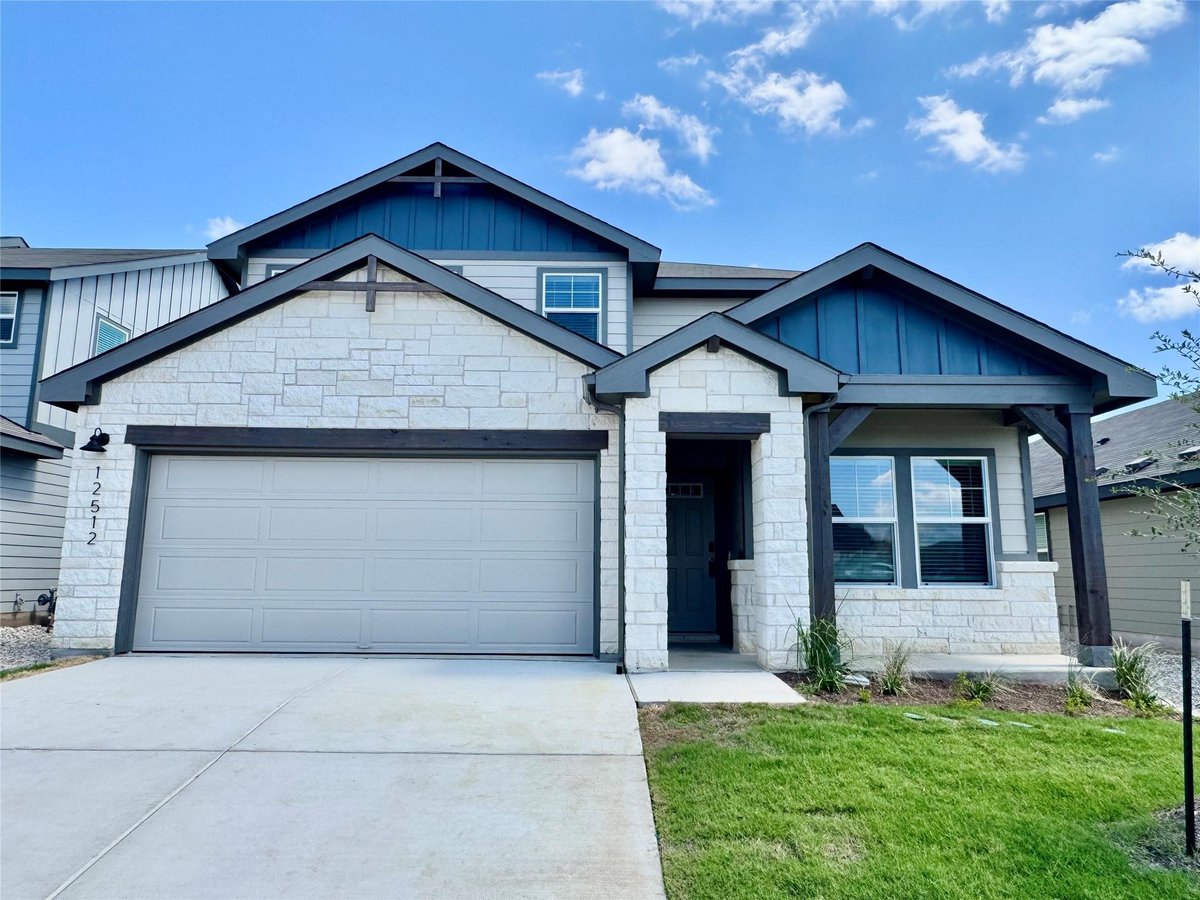 View 12512 Saint Thomas DR in Lexington Parke 12512 Saint Thomas DR - property photo 1 - Luxury home in Lexington Parke, Del Valle, TX