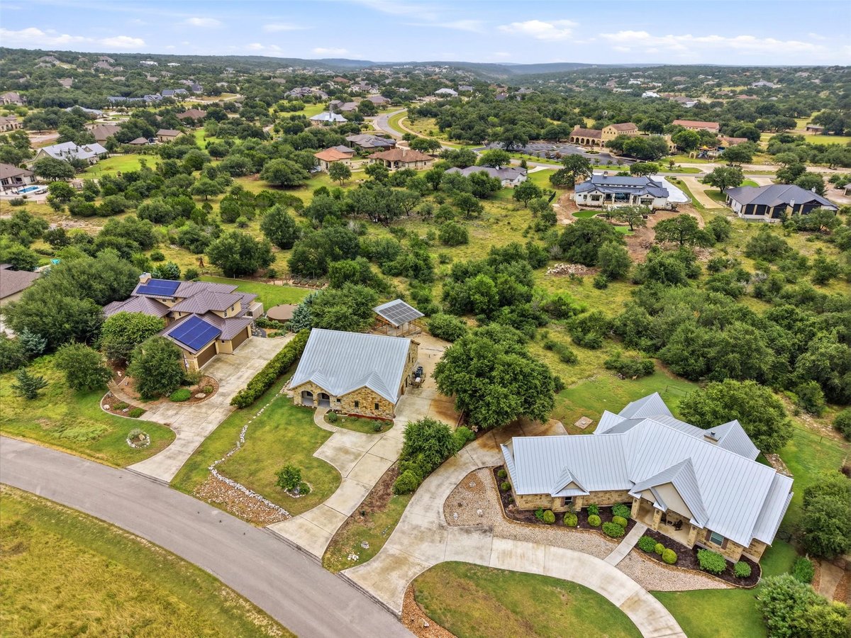 View 1252 Merlot in Vintage Oaks At The Vineyard 6 1252 Merlot - front exterior - Luxury home in Vintage Oaks At The Vineyard 6, New Braunfels, TX