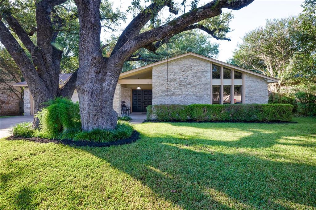 View 12528 Split Rail Pkwy in Deerbrook Village Anderson Mill 12528 Split Rail Pkwy - front exterior - Luxury home in Deerbrook Village Anderson Mill, Austin, TX