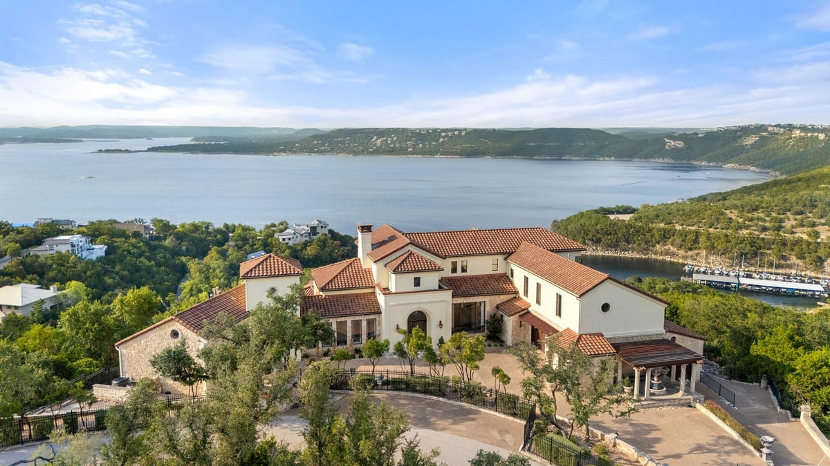 View 12600 Lyndon Dr in Lairsen Add 12600 Lyndon Dr - aerial view with 12600 Lyndon Dr in Austin - Luxury home in Lairsen Add, Austin, TX