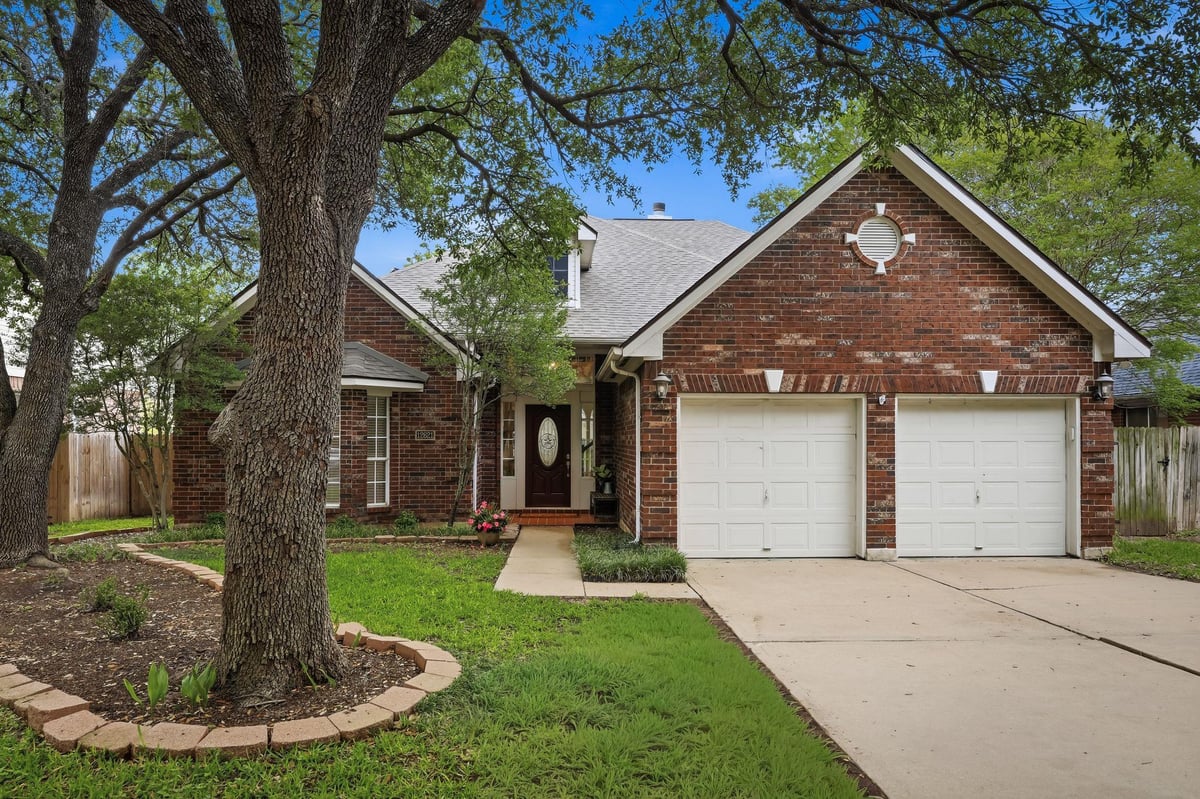 View 12621 Cinchring Ln in Scofield Ph 06 Sec 01 12621 Cinchring Ln - front exterior - Luxury home in Scofield Ph 06 Sec 01, Austin, TX