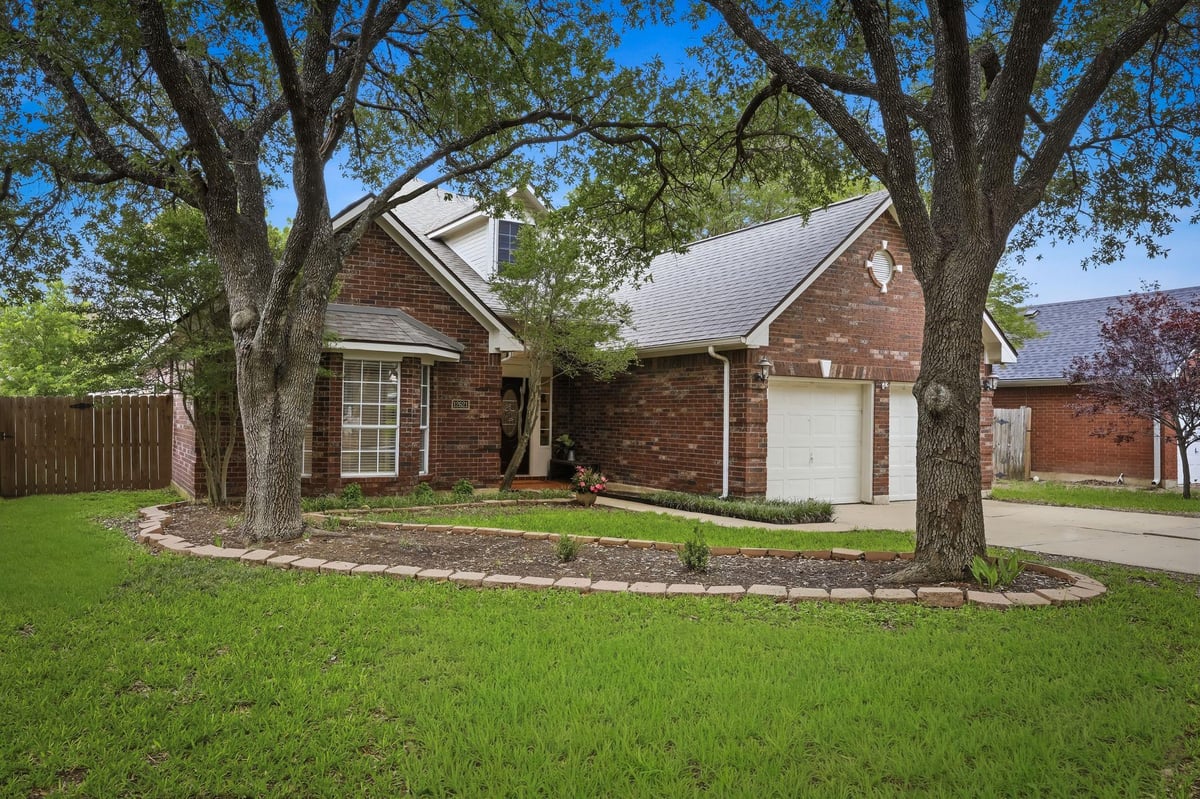 Living area at 12621 Cinchring Ln - 4 bed 3 bath home