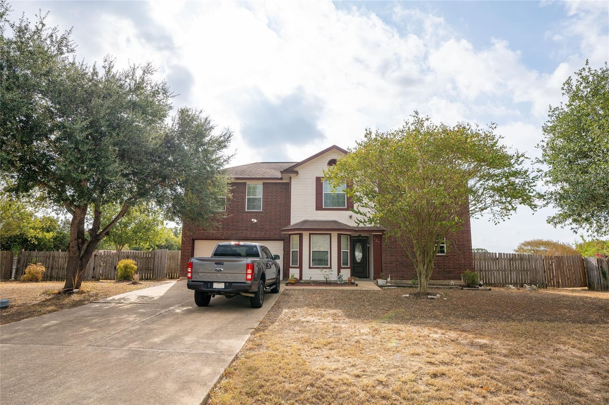 View 127 Meadow Way in MARTIN'S MEADOW 127 Meadow Way - front exterior - Luxury home in MARTIN'S MEADOW, Cedar Creek, TX