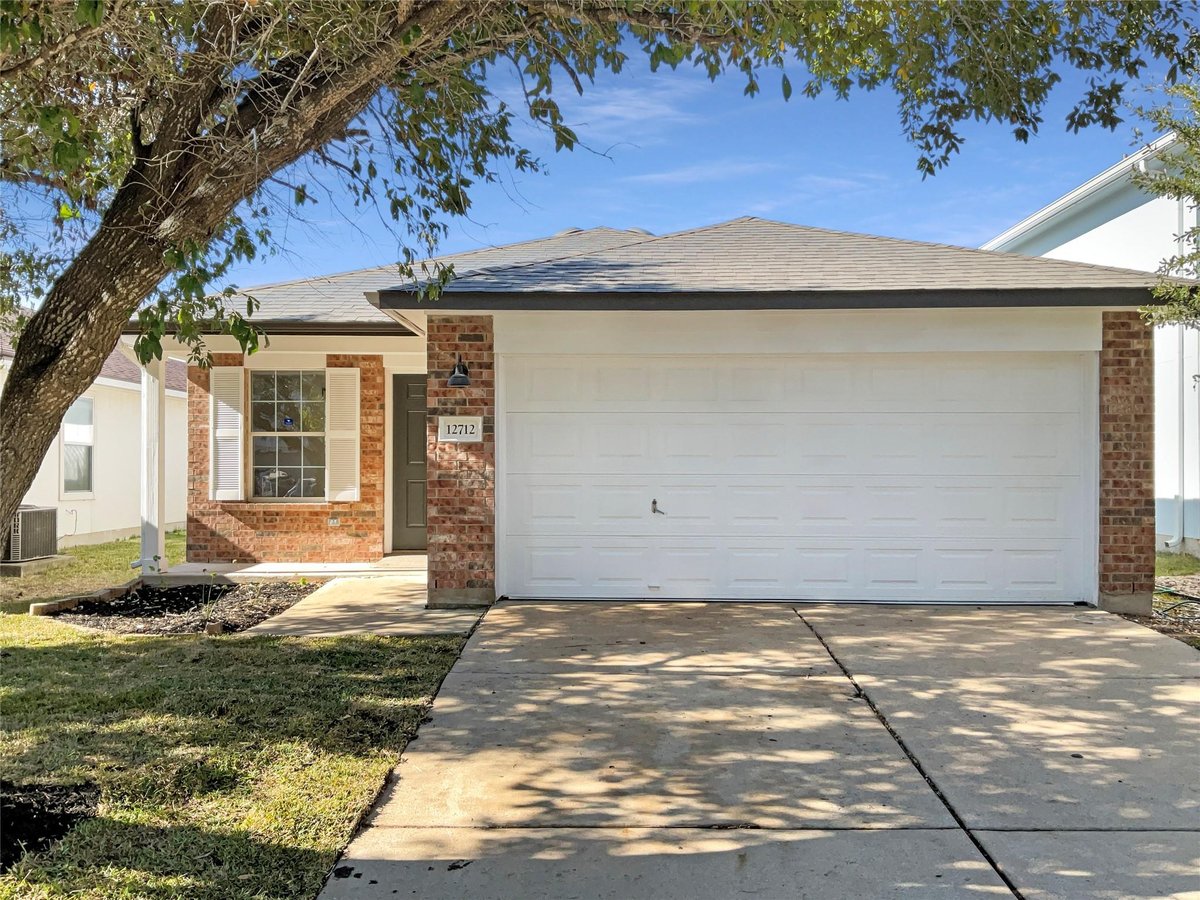 12712 Saint Mary DR - front exterior - Luxury home in BELL FARMS PHS 1-A, Manor, TX