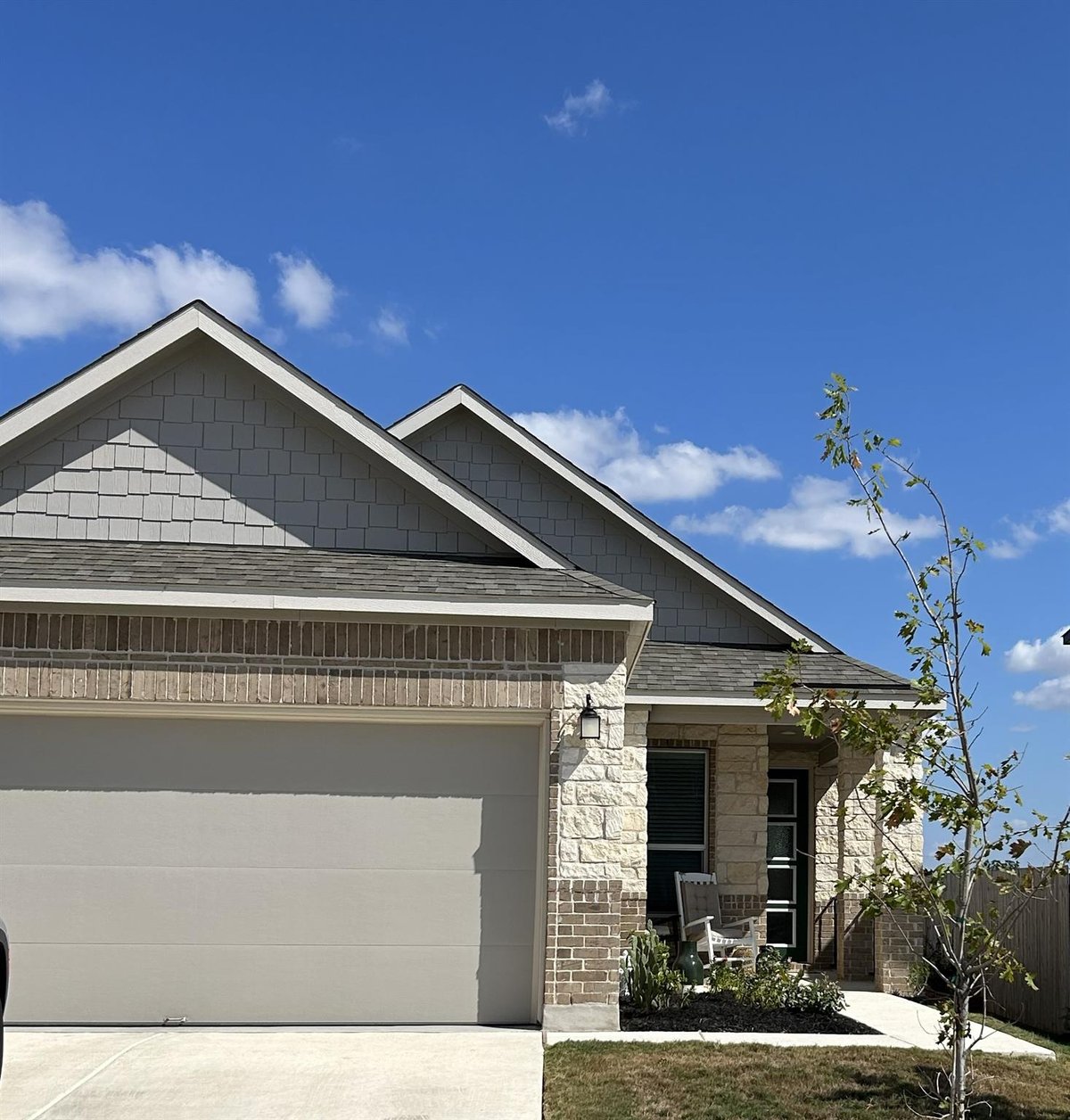 12713 Oxford Vineyard Ln - front exterior - Luxury home in Eastvillage Single Family Ph 4, Manor, TX