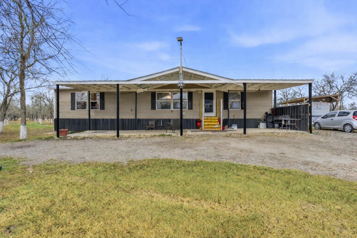 View 1278 Fm 812 RD in A308 1278 Fm 812 RD - front exterior - Luxury home in A308, Cedar Creek, TX