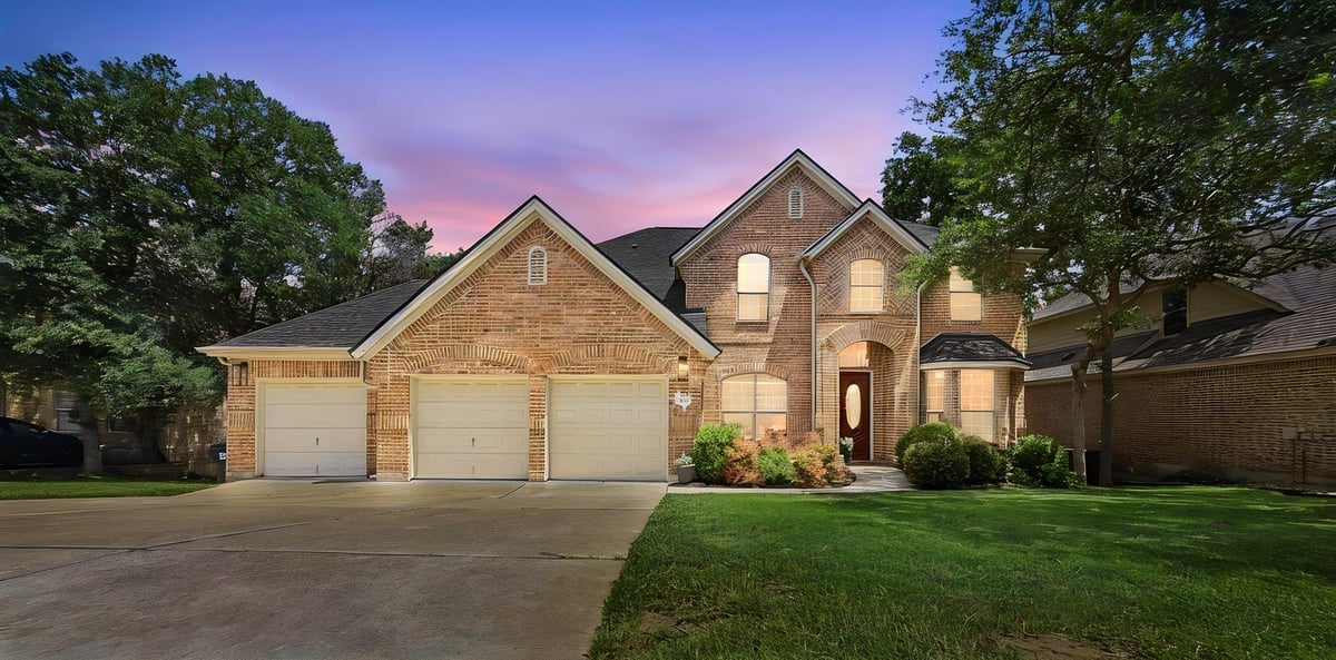 128 Las Colinas DR - front exterior - Luxury home in Berry Creek, Georgetown, TX