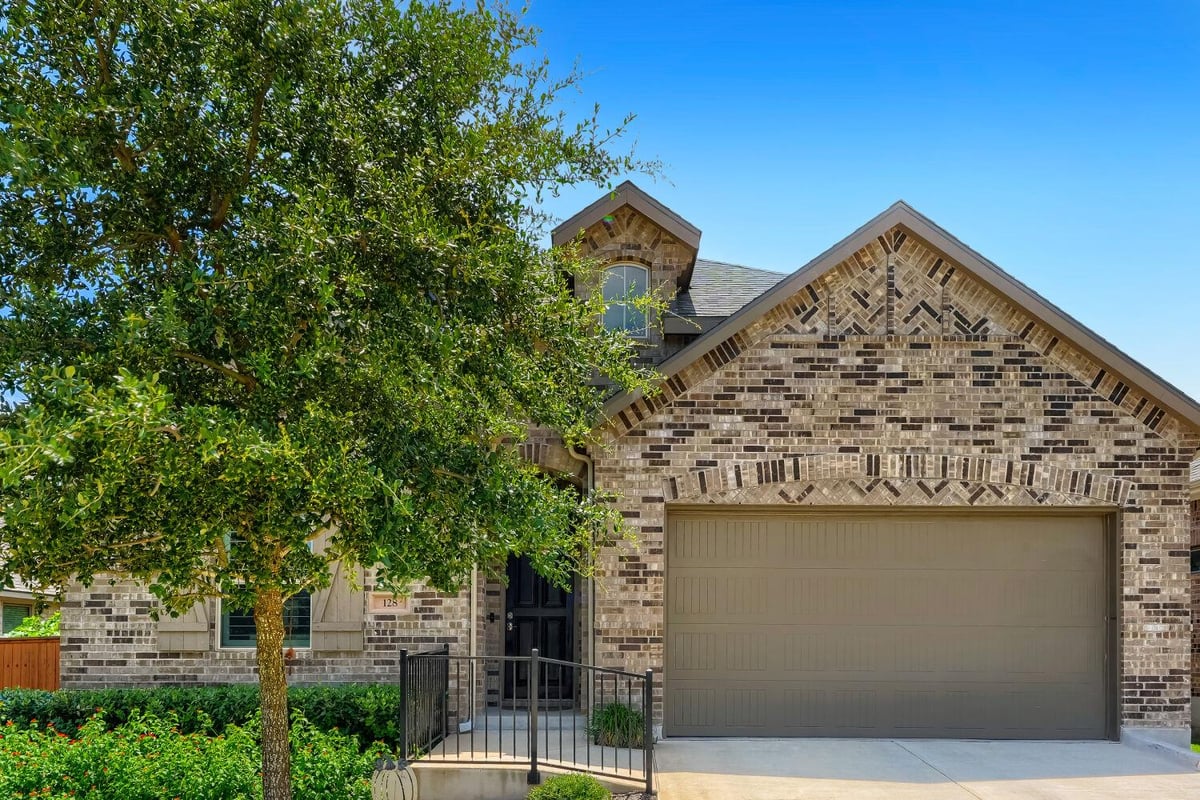 View 128 Missouri Primrose LN in La Cima Ph 2 Sec A 128 Missouri Primrose LN - front exterior - Luxury home in La Cima Ph 2 Sec A, San Marcos, TX