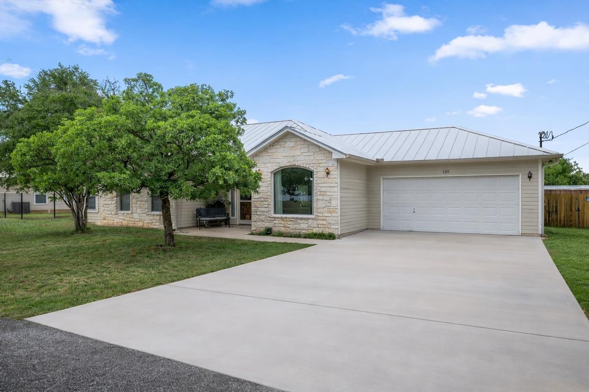 View 128 W Persimmon Dr in Granite Shoals 128 W Persimmon Dr, photo 1, Granite Shoals, Granite Shoals, TX