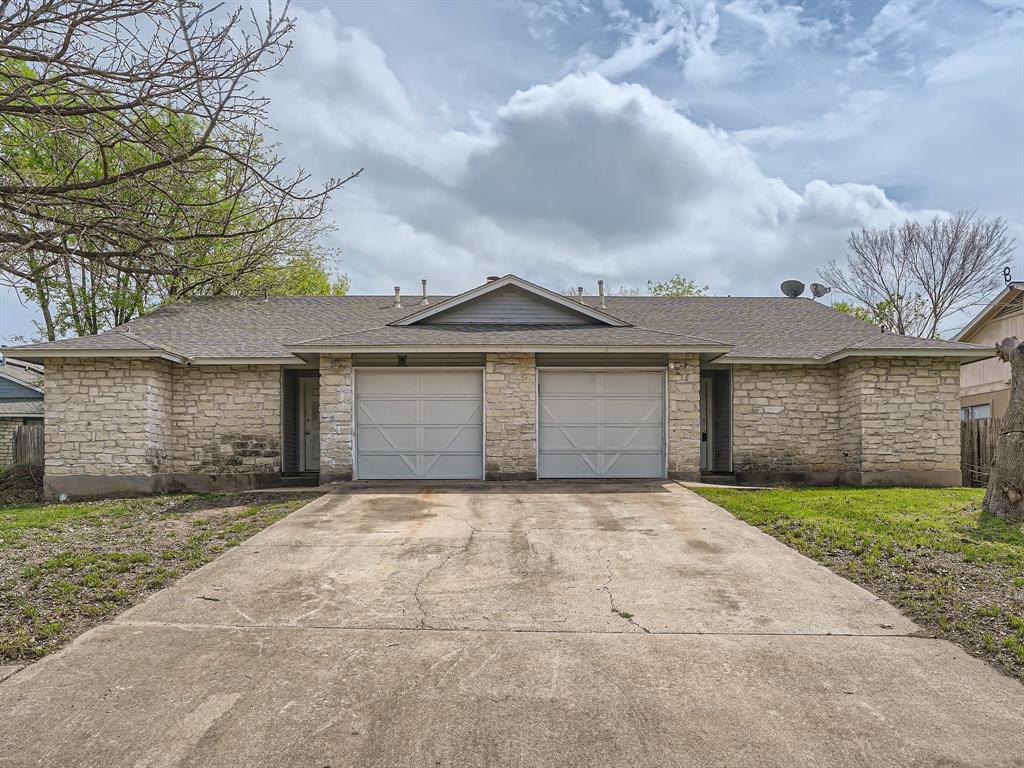 View 12809 Tomanet Trl in Lamplight West Sec 02 12809 Tomanet Trl - front exterior - Luxury home in Lamplight West Sec 02, Austin, TX