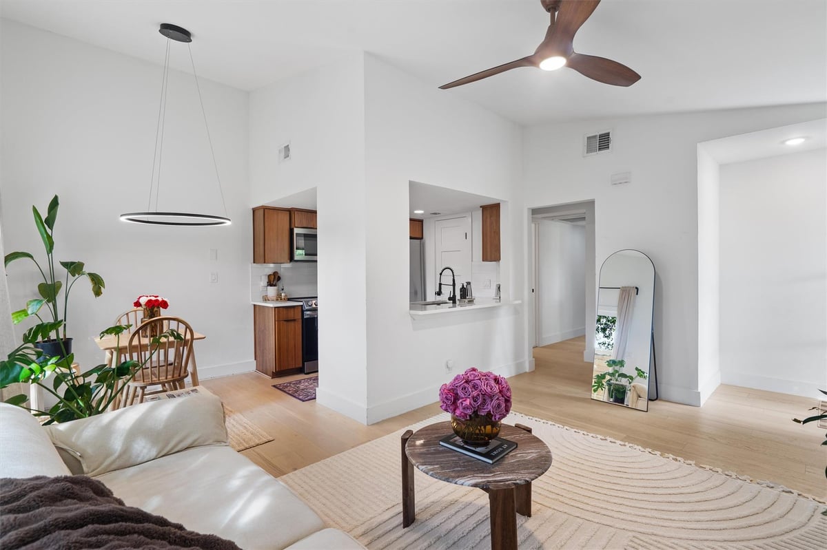 View 12811 Copper Cliff Ave Unit #B in Lamplight West 12811 Copper Cliff Ave Unit #B - front exterior - Luxury home in Lamplight West, Austin, TX