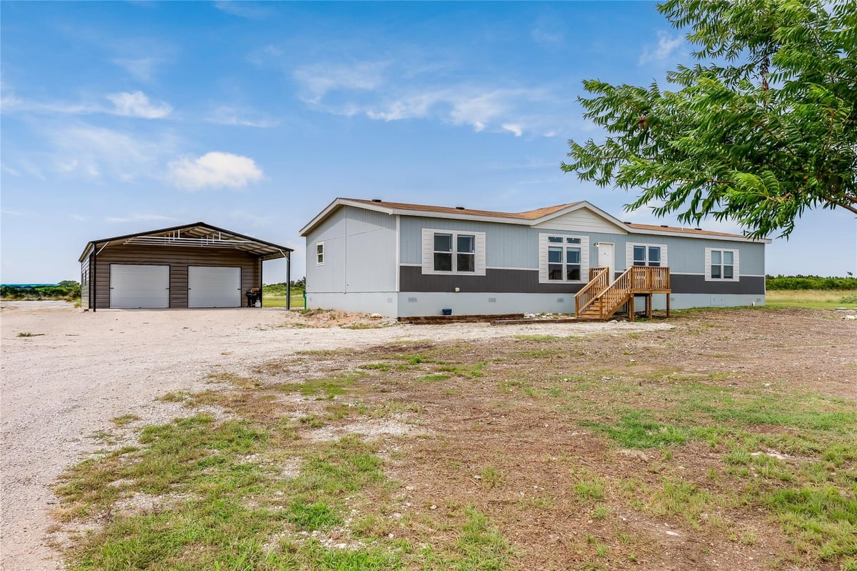 Primary bedroom at 1284  County Road 250 - 4 bed 3 bath home