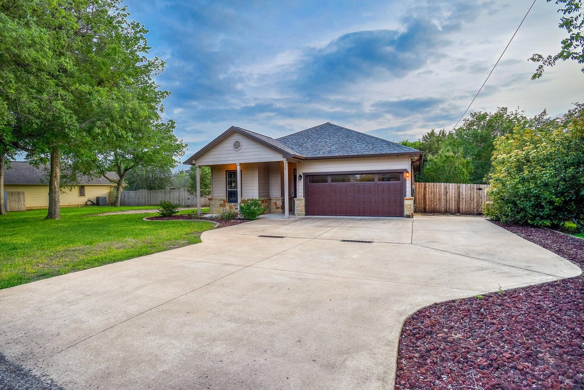 Kitchen at 129 Haliimaile Ln - 3 bed 2 bath home