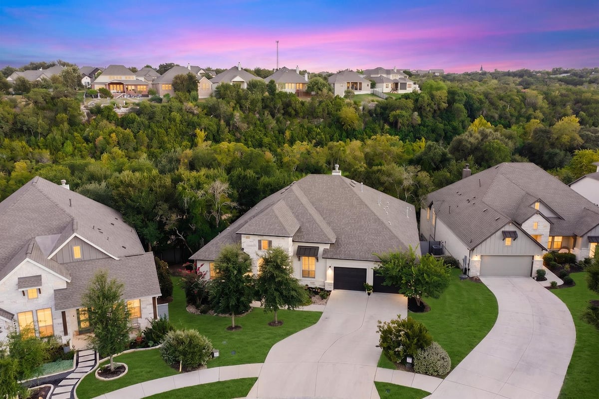 129 Hollytree CT - property photo 1 - Luxury home in Wolf Ranch West Ph 1 Sec 3, Georgetown, TX