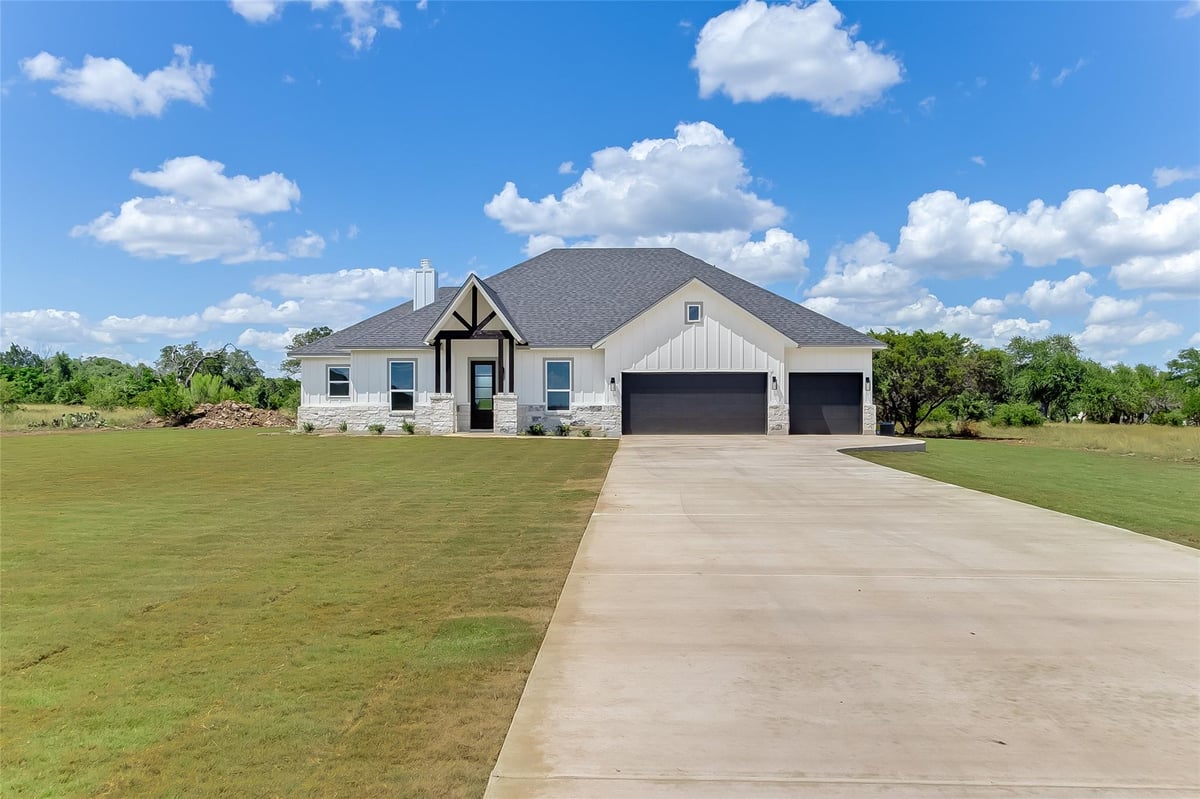 View 130 Draper Ln in Draper Acres 130 Draper Ln - front exterior - Luxury home in Draper Acres, Bertram, TX