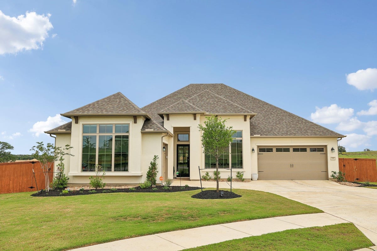 130 Firethorn LOOP - front exterior - Luxury home in THE COLONY MUD 1C, Bastrop, TX