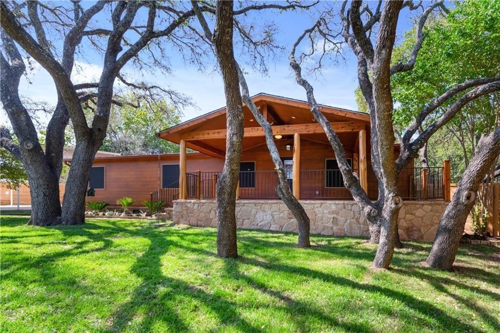 View 1300 Lipan TRL in Austin Lake Hills Sec 01 1300 Lipan TRL - property photo 1 - Luxury home in Austin Lake Hills Sec 01, Austin, TX