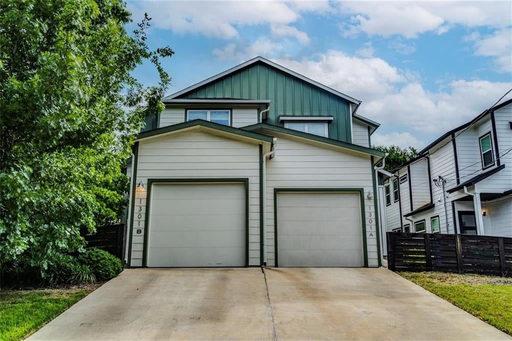 View 1301 Cometa St Unit #B in Chernosky 09 1301 Cometa St Unit #B - front exterior - Luxury home in Chernosky 09, Austin, TX