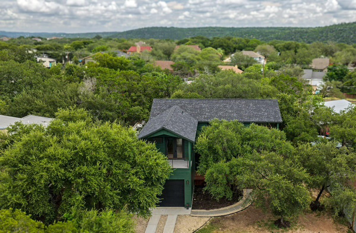 1301 Minnie DR - front exterior - Luxury home in Lakeland Park, Austin, TX