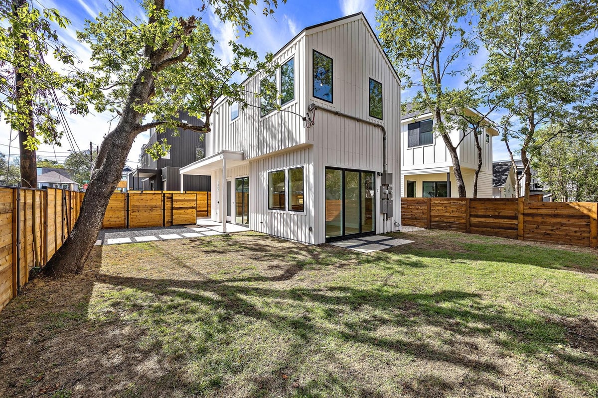 View 1302 Clifford Ave in McKinley Heights 1302 Clifford Ave - front exterior - Luxury home in McKinley Heights, Austin, TX