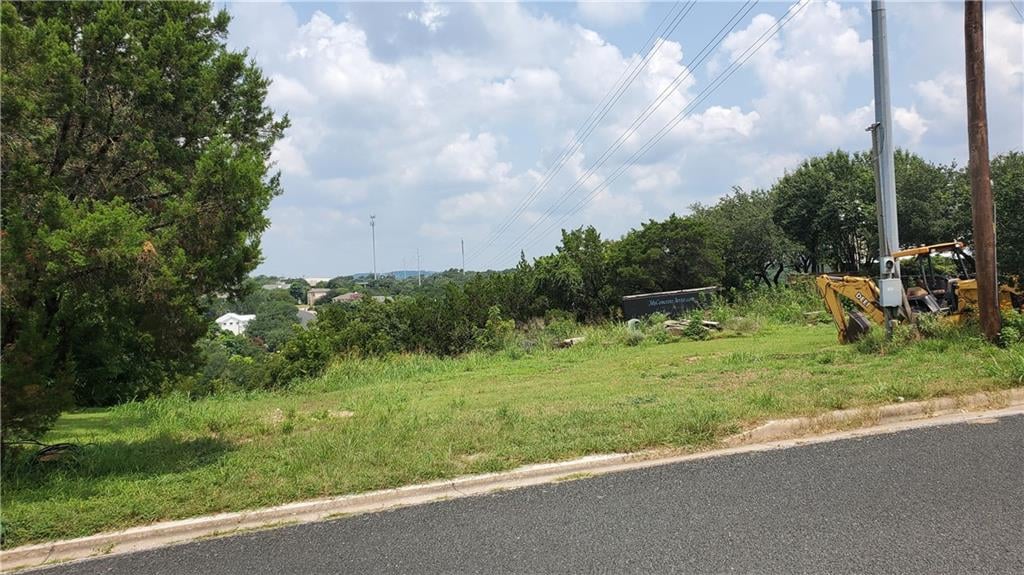 View 1302 Ogden DR in Austin Lake Hills Sec 2 1302 Ogden DR - property photo 1 - Luxury lot in Austin Lake Hills Sec 2, Austin, TX