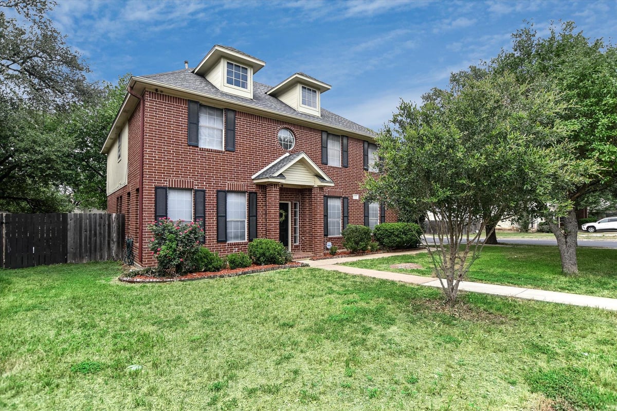 View 13022 Hunters Chase DR in Hunters Chase Sec 07 Amd 13022 Hunters Chase DR - property photo 1 - Luxury home in Hunters Chase Sec 07 Amd, Austin, TX