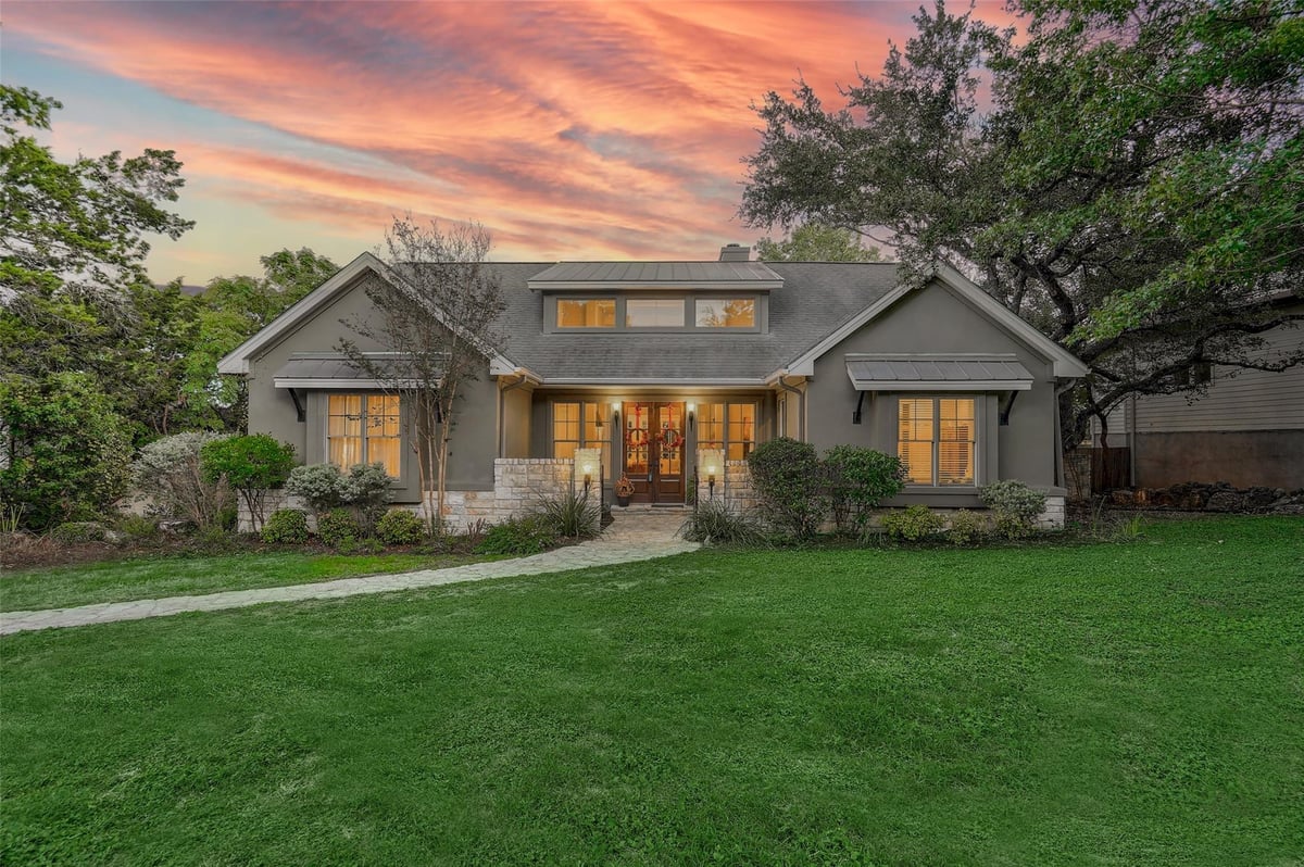 View 1303 Canyon Edge DR in Austin Lake Hills Sec 02 1303 Canyon Edge DR - property photo 1 - Luxury home in Austin Lake Hills Sec 02, Austin, TX